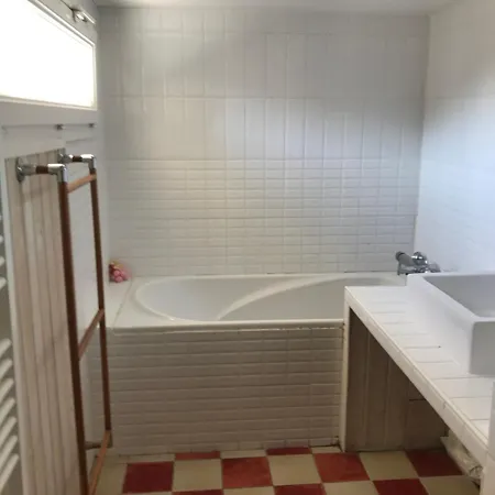 Prázdninový dům Domaine De Valmengaux 4 Et Piscine Vérac